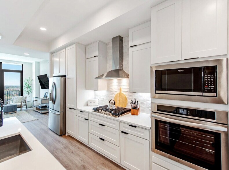 Building Photo - 14020 Stream Wy