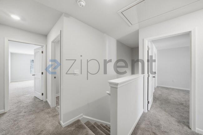 Building Photo - 2363 Blue Monarch Dr