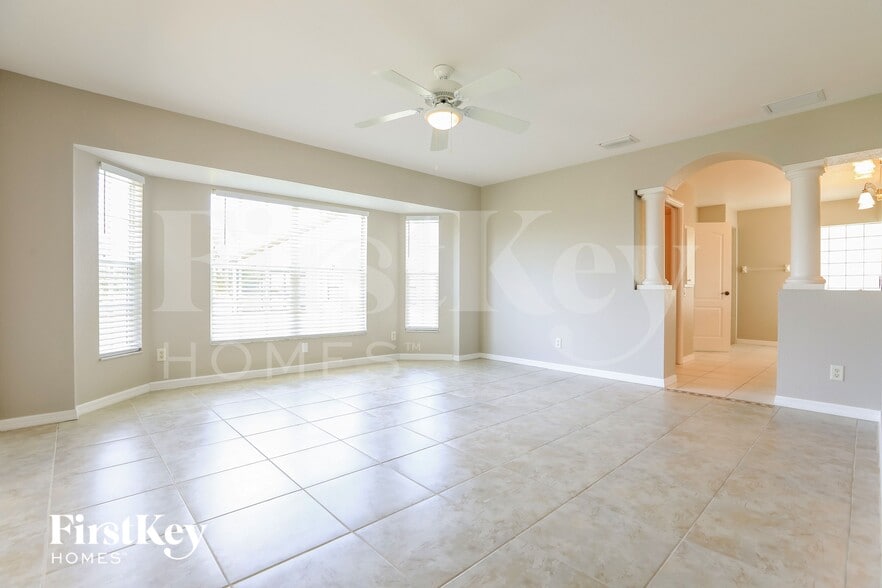 Building Photo - 25284 Zodiac Ln