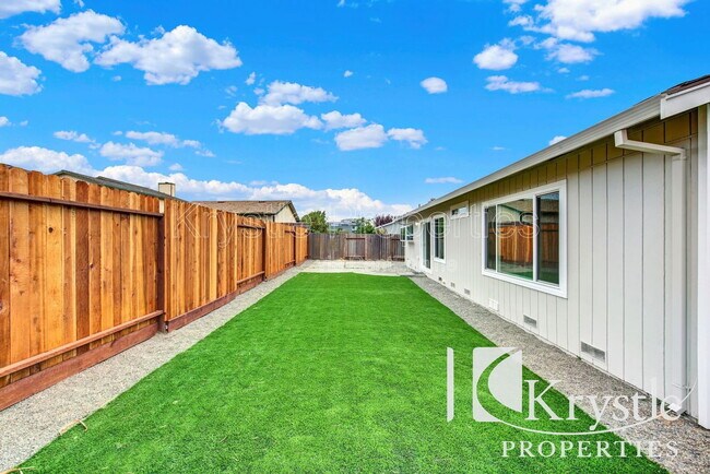 Building Photo - 606 Humbolt Dr