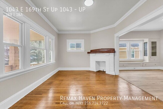 Building Photo - 1043 E 169th St