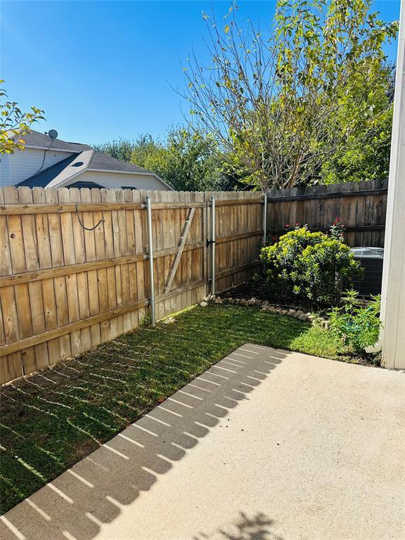 Building Photo - 2632 Century Park Blvd