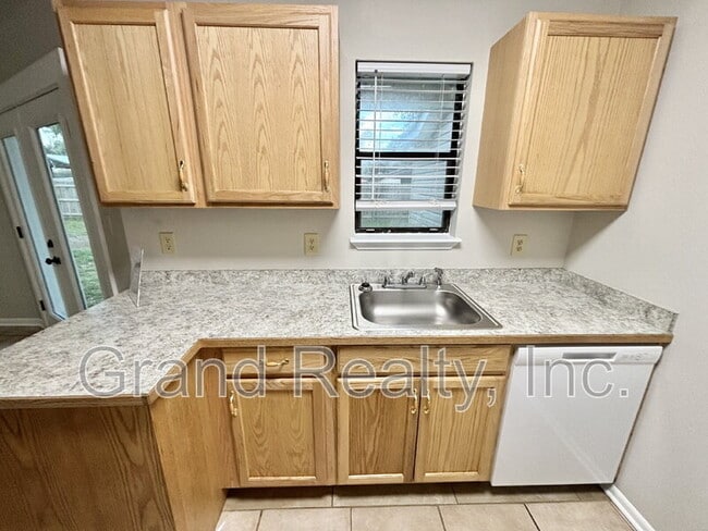 Building Photo - 5387 E Avenida De Golf