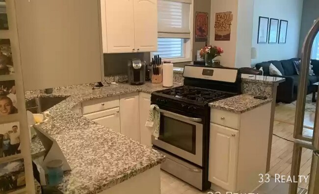 Primary Photo - 2711 N Magnolia-1F