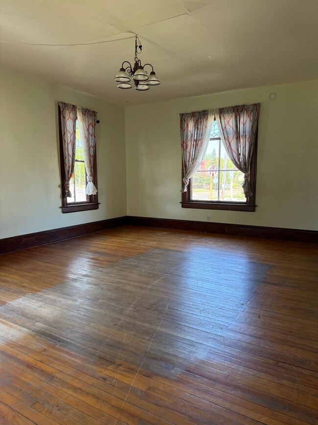 Building Photo - Big Character. Bigger Home in this 4 Bedroom-1 Bathroom charmer