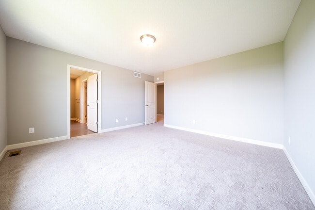 Building Photo - 15742 Everglade Ave