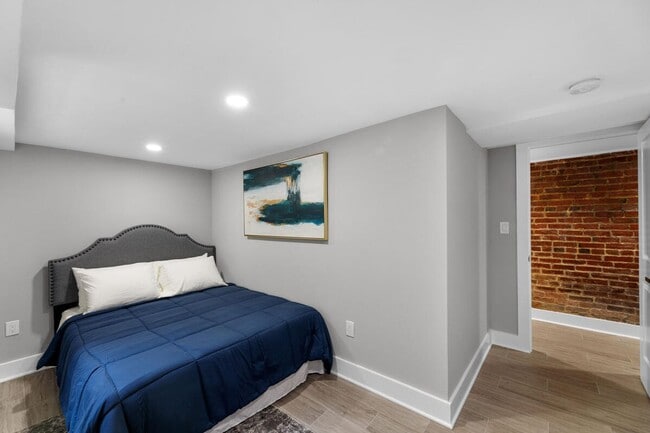 Building Photo - 1017 Euclid St NW