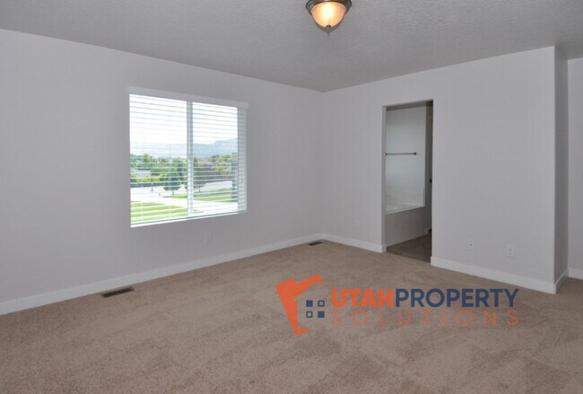 Building Photo - 11533 S Rk Cv