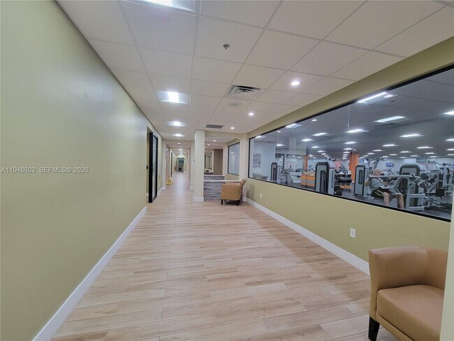 Building Photo - 196 Mansfield F