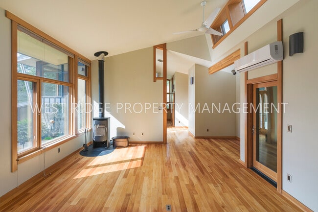 Building Photo - 9310 SW 8th Dr