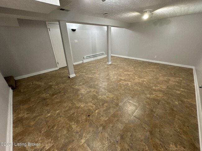 Building Photo - 2907 Melrose Dr