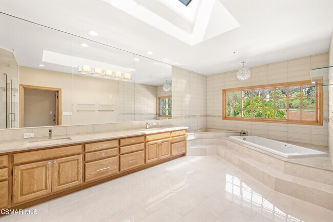 Building Photo - 1241 Canyon Rim Cir
