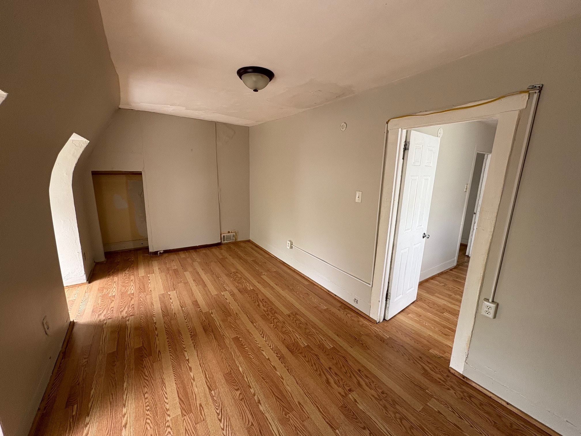 Building Photo - 207 Dunseith St