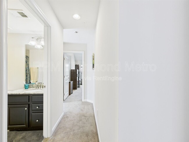 Building Photo - 2200 Liesfeld Parkway