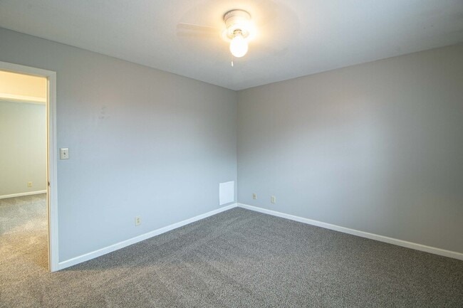 Building Photo - 363 Peabody Dr