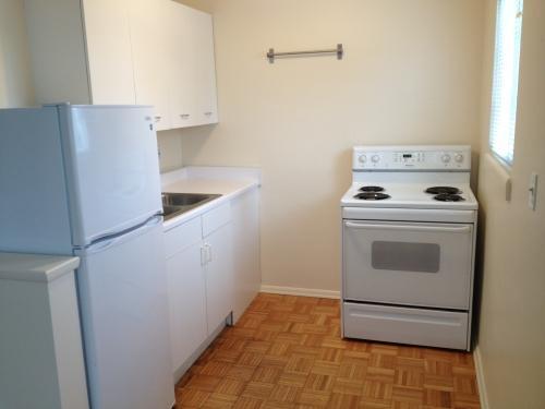 Building Photo - 0 bedroom in Seattle WA 98103