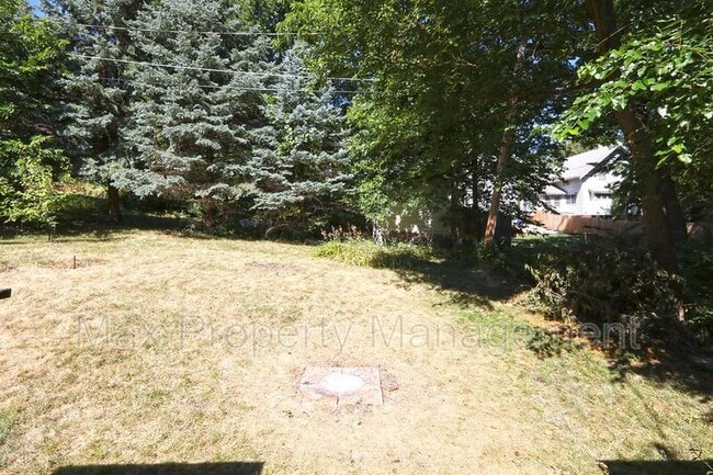 Building Photo - 660 27th St