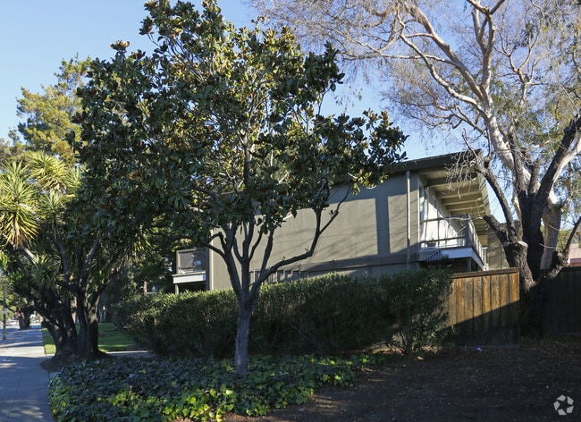 Building Photo - Almaden Park