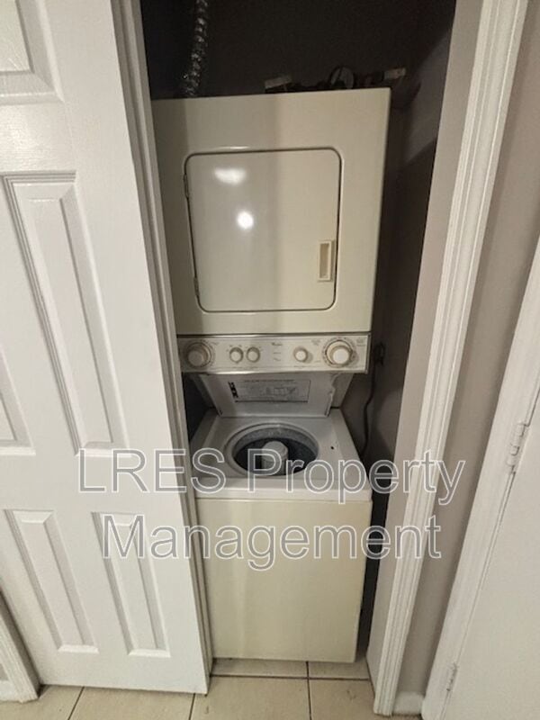 Building Photo - 1695 Lee Rd