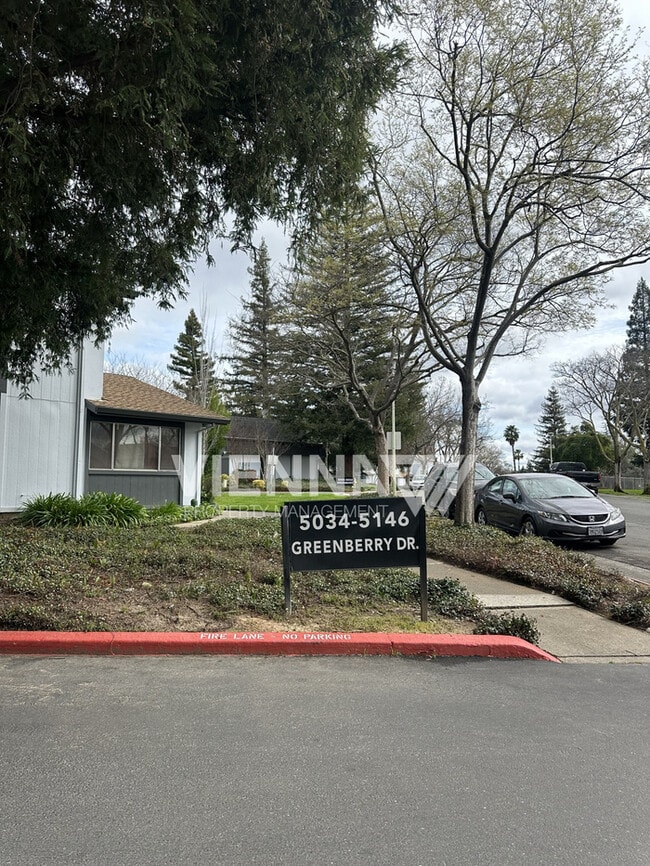 Building Photo - 5066 Greenberry Dr