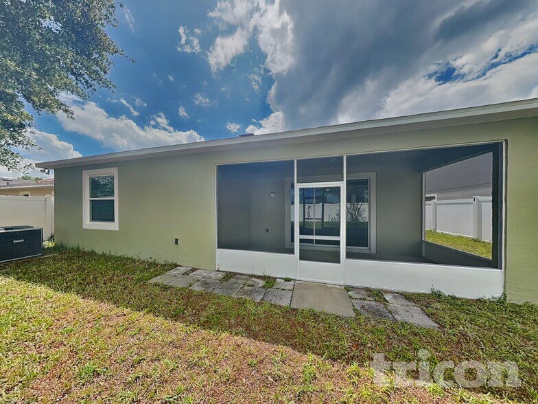 Building Photo - 202 W Fiesta Key Loop