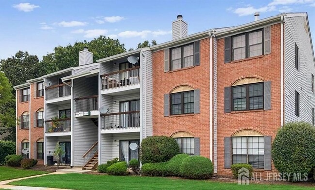 Building Photo - 479 Danbury Ln