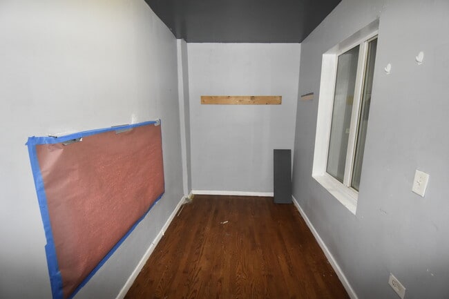 Building Photo - 5742 S Artesian Ave