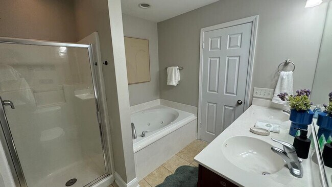 Building Photo - 135 Growden Ln