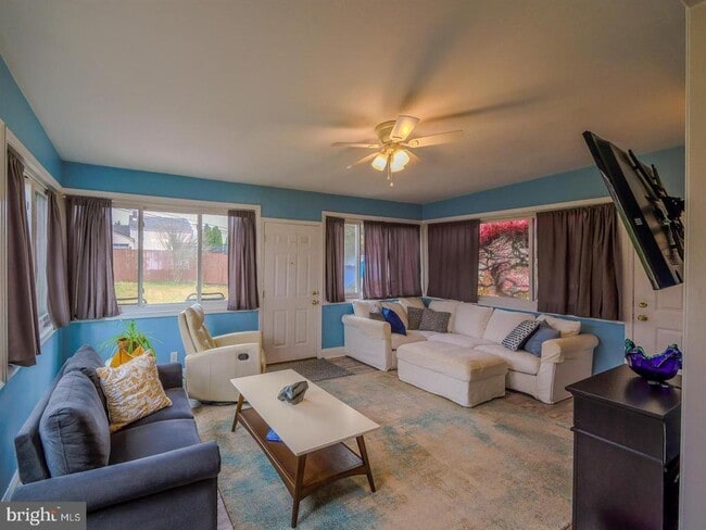 Building Photo - 217 Bramber Dr