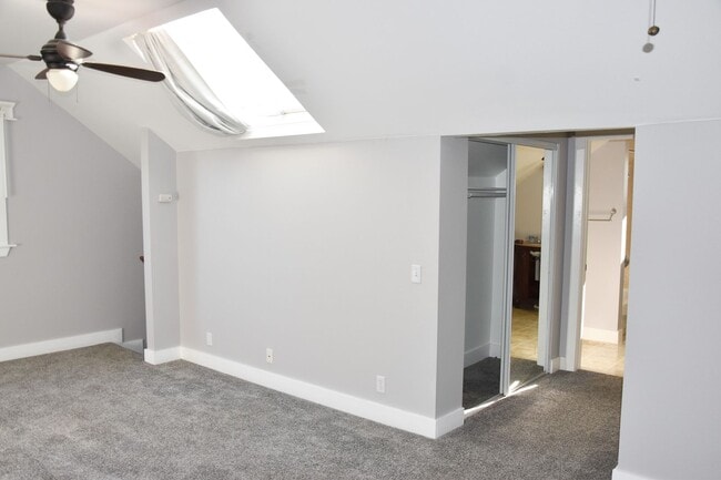 Building Photo - 154 N Shaffer St