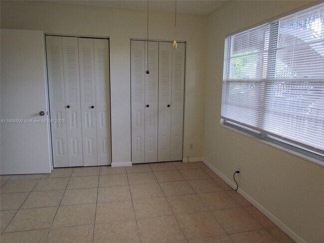 Building Photo - 500 SW 130th Terrace