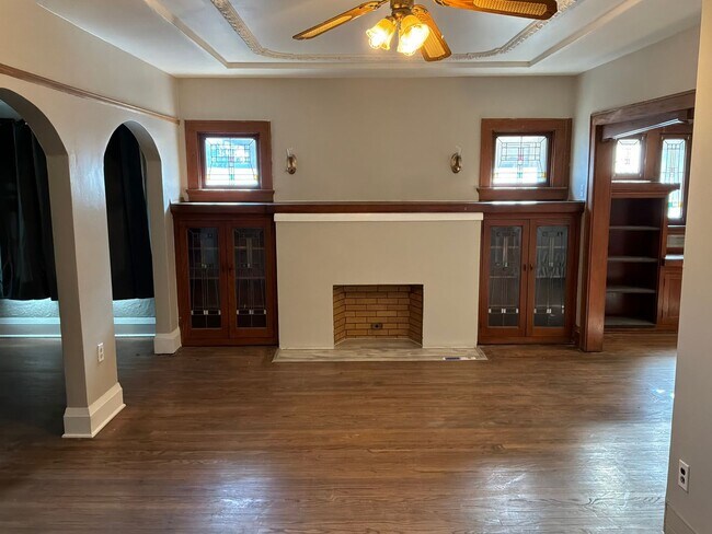 Building Photo - 2445 N 50th St