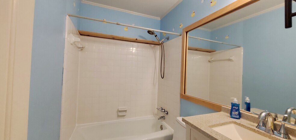 Building Photo - 3820 E Carlyle Ct