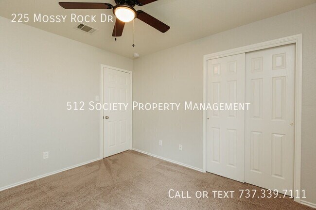 Building Photo - 225 Mossy Rock Dr