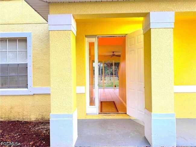 Building Photo - 117 Shadow Lakes Dr