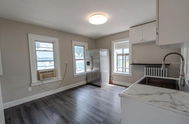 Building Photo - 3107 S 12th St
