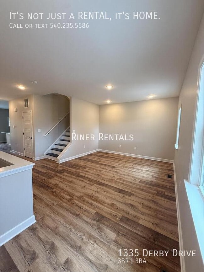 Building Photo - 1335 Derby Dr