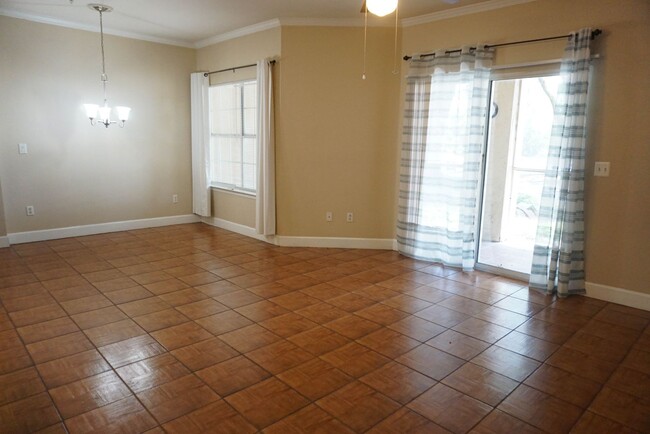 Building Photo - Ground floor 2 bedroom condo in gated Pont...