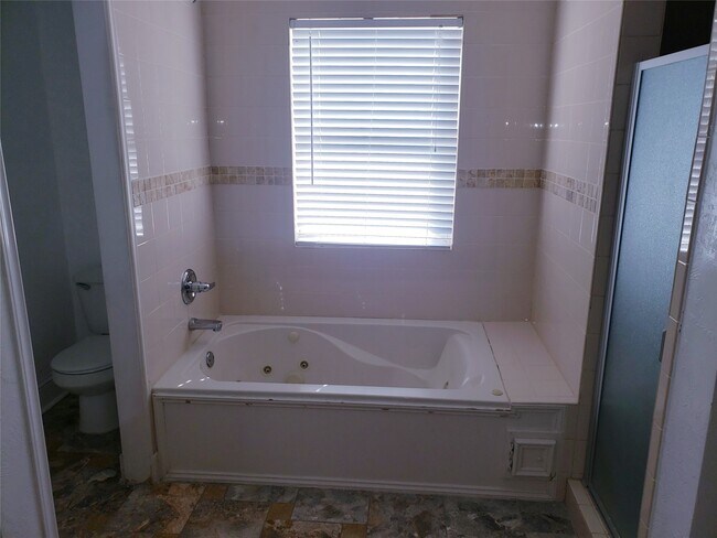 Building Photo - 3716 Sabrina