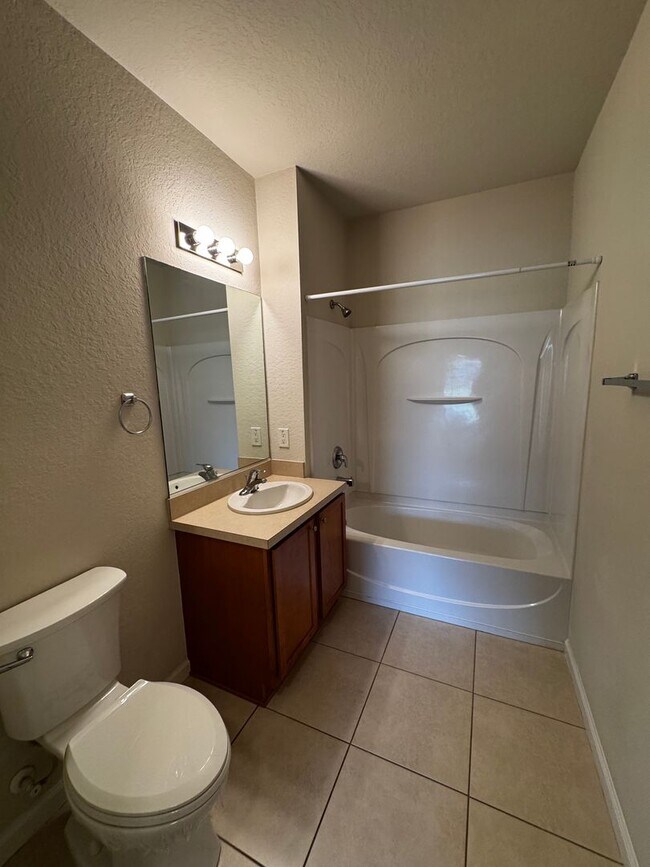 Building Photo - 4401 SW 52nd Cir