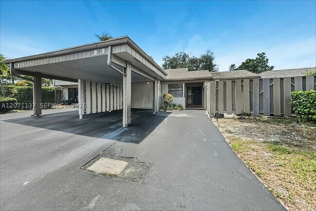 Building Photo - 381 Deer Creek Wildwood Ln E