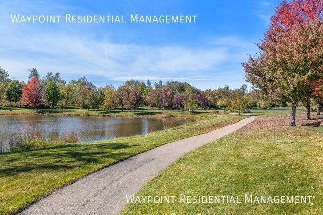 Building Photo - 1415 E Lone Creek Dr