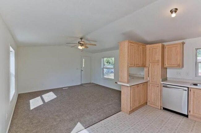 Building Photo - Charming East Grand Junction Home with Space, Comfort & Convenience