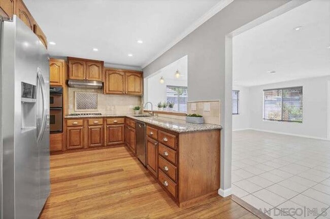 Building Photo - Lovely Family Home w/ Large Backyard & Solar