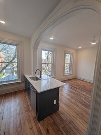 Building Photo - Beautifully Renovated 1 Bed, 1 Bath in Historic Covington