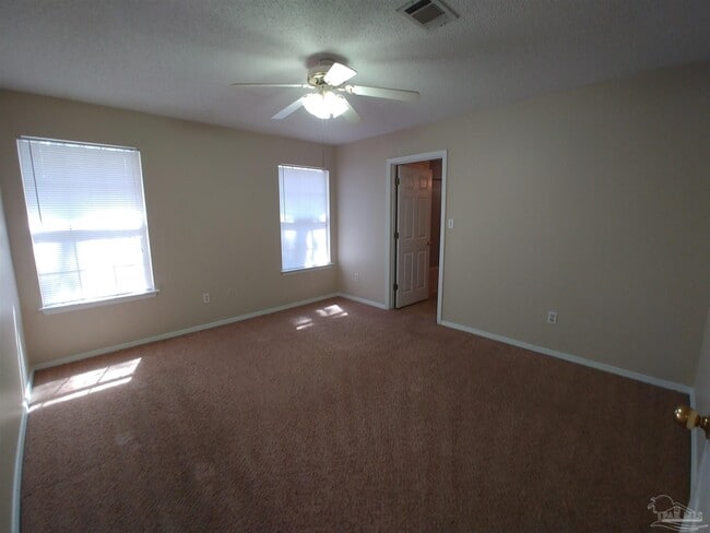Building Photo - 2491 Redoubt Ave