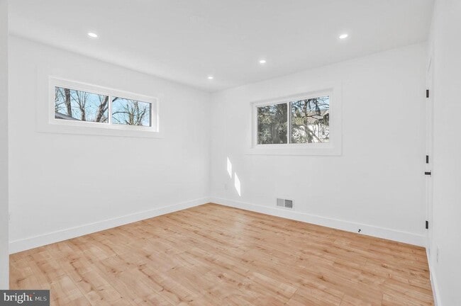 Building Photo - 6810 Weaver Ave