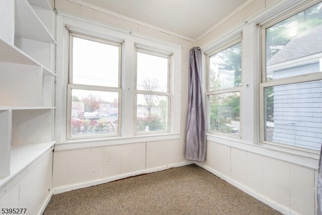 Building Photo - 16 Willet St