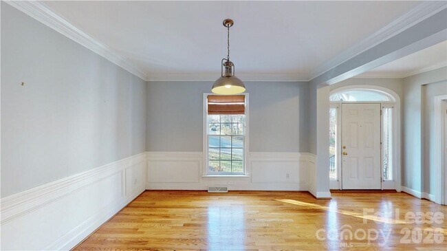 Building Photo - 7819 Red Oaks Trail