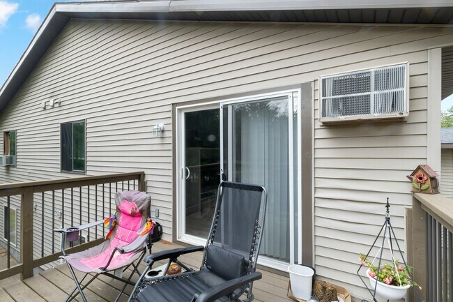 Building Photo - 271 Shannon Ct